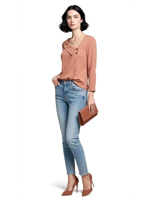 2743 Bluse med asymmetrisk lukning og krave. Symønster foto
