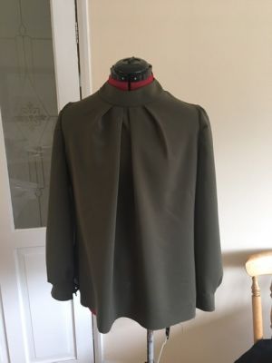 Snitmønster til bluse med læg foran - kreer dit eget design.