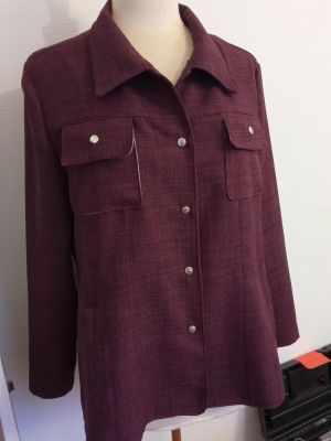 Digitalt symønster til denim blazer, klar til download for modebevidste DIY-syersker.