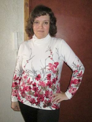 Snitmønster for blouson med dekorativt ærme og DIY inspiration.